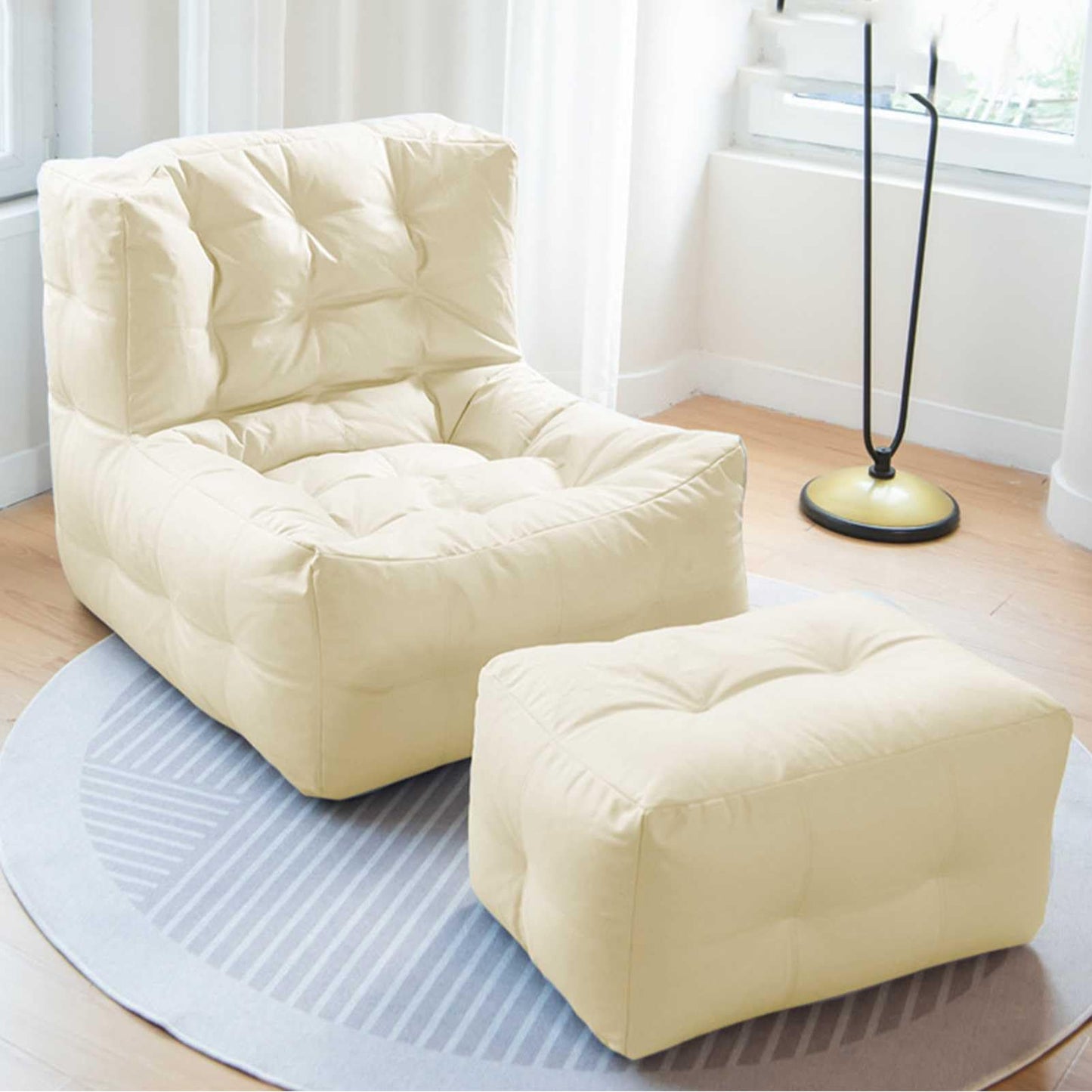 Outdoor Sitzsack im Waffel-Look-Beige mit Stuhl