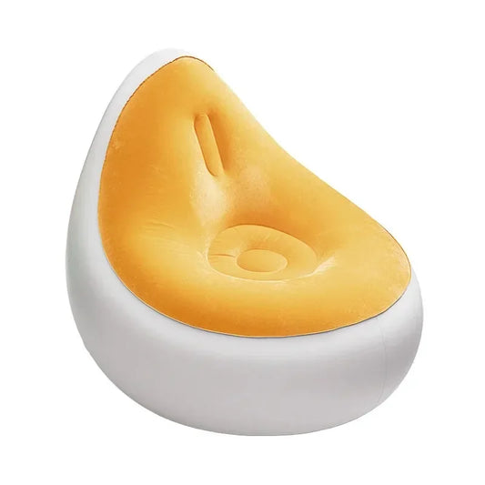 Aufblasbarer-Sitzsack-draußen-weiß-gelb