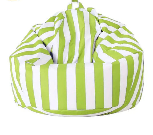 Gemütliche-Sitzsack-draußen-Hellgrün